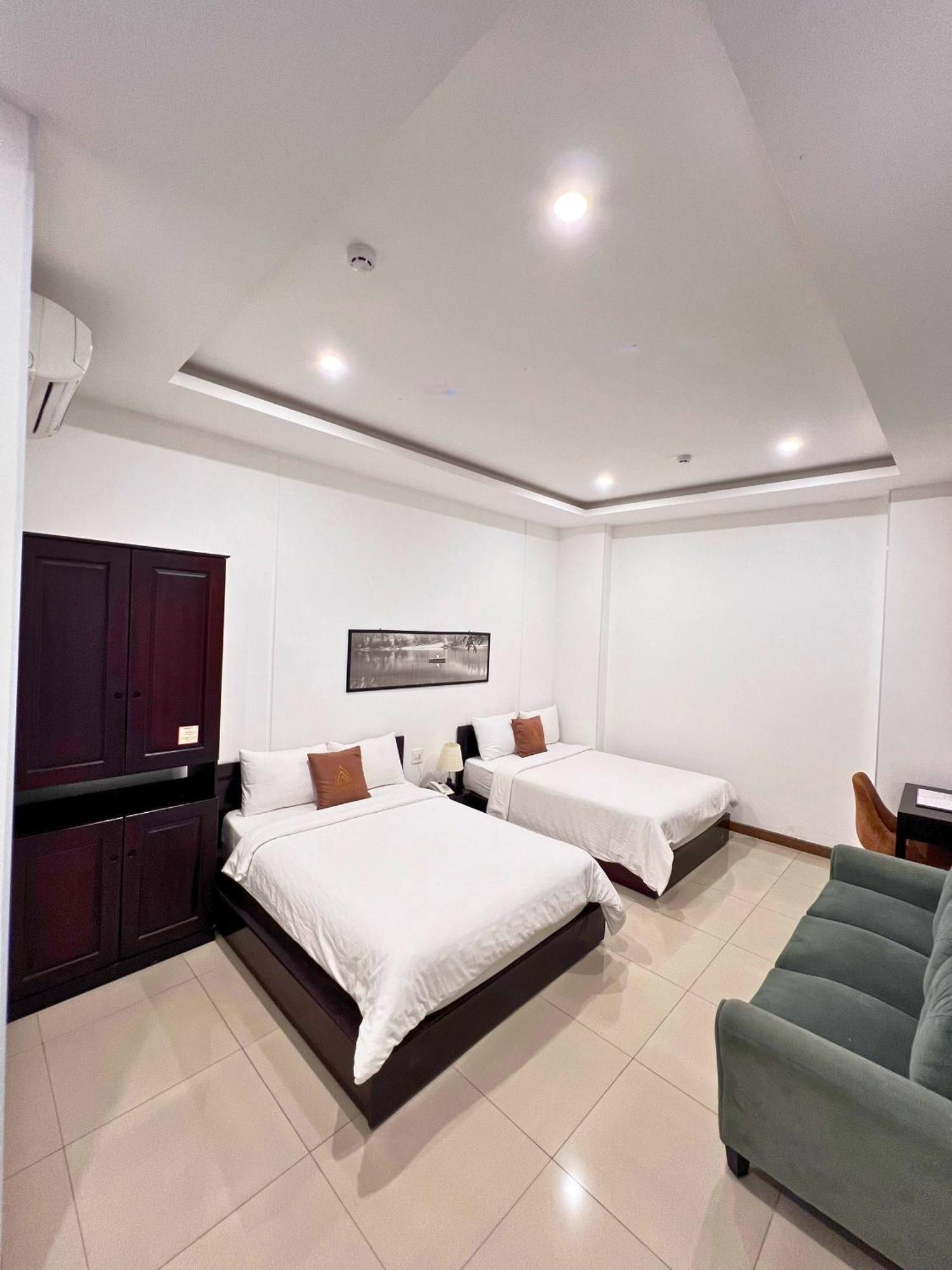 Phuong Dong Hotel And Apartment Quy Nhon Buitenkant foto